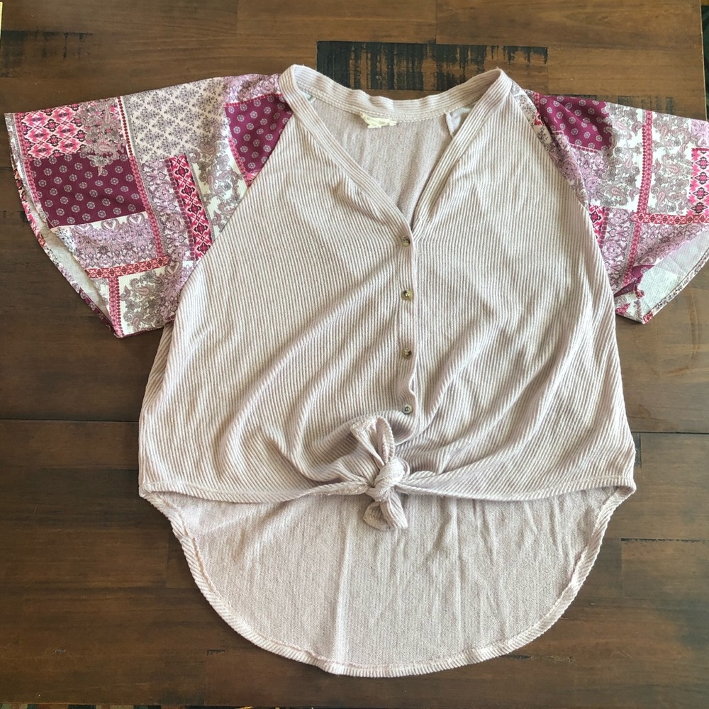 Altar’d State Tie Front Shirt-Size Large